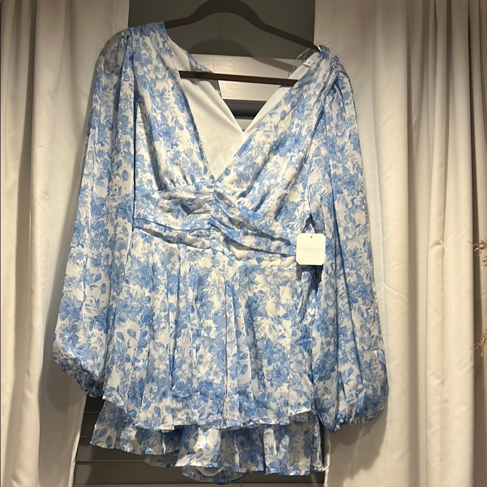Altered state brand new Floral Blue and White Women's dress